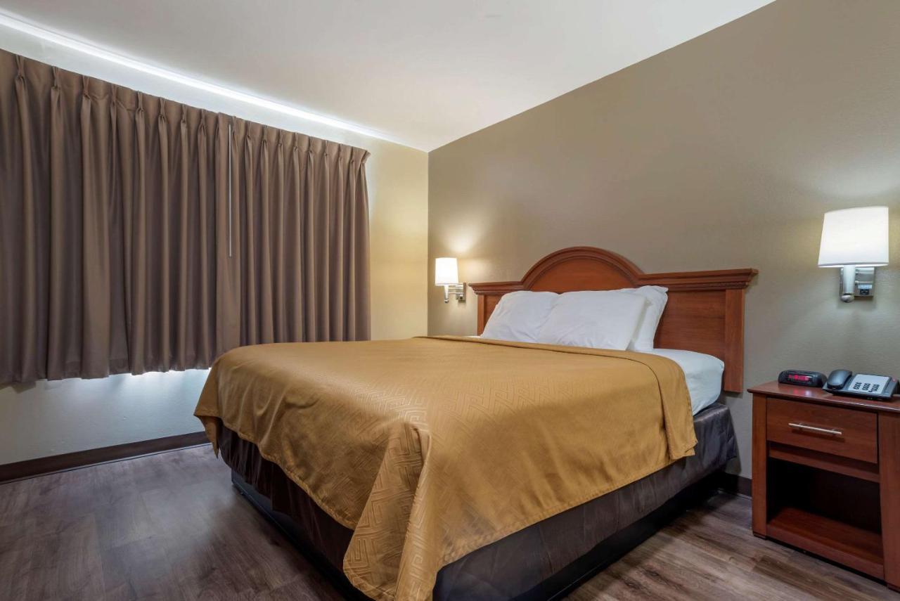 Econo Lodge Inn & Suites Flowood Kültér fotó