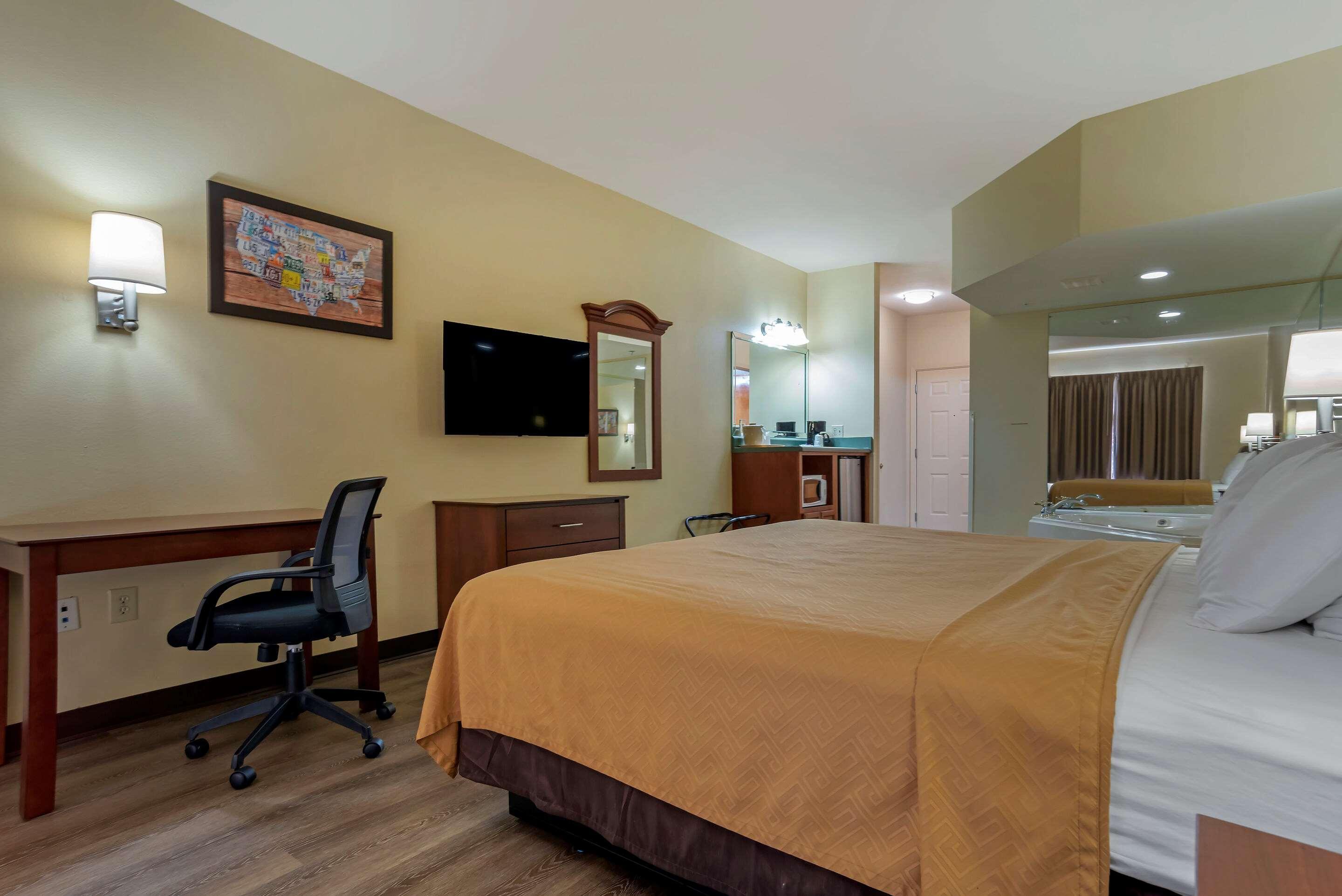 Econo Lodge Inn & Suites Flowood Kültér fotó