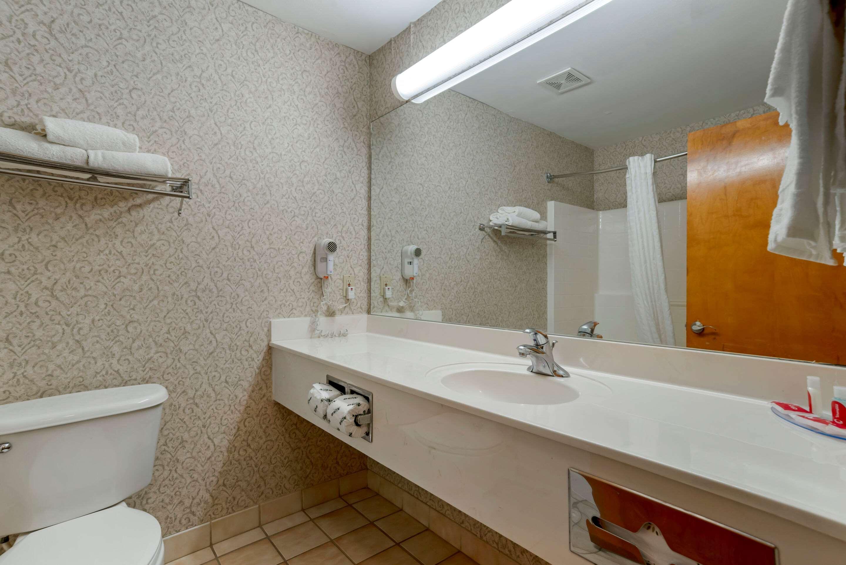 Econo Lodge Inn & Suites Flowood Kültér fotó