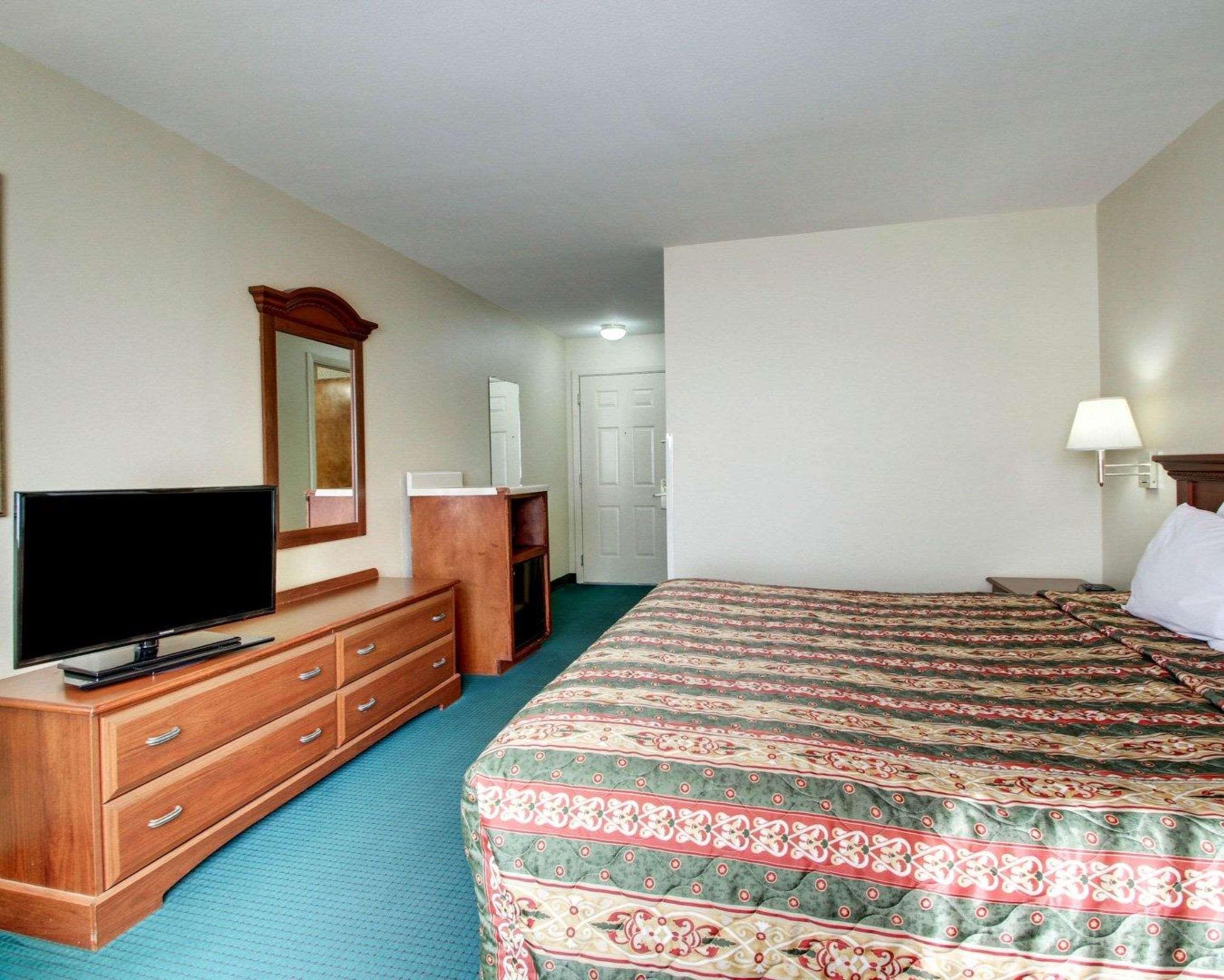 Econo Lodge Inn & Suites Flowood Kültér fotó
