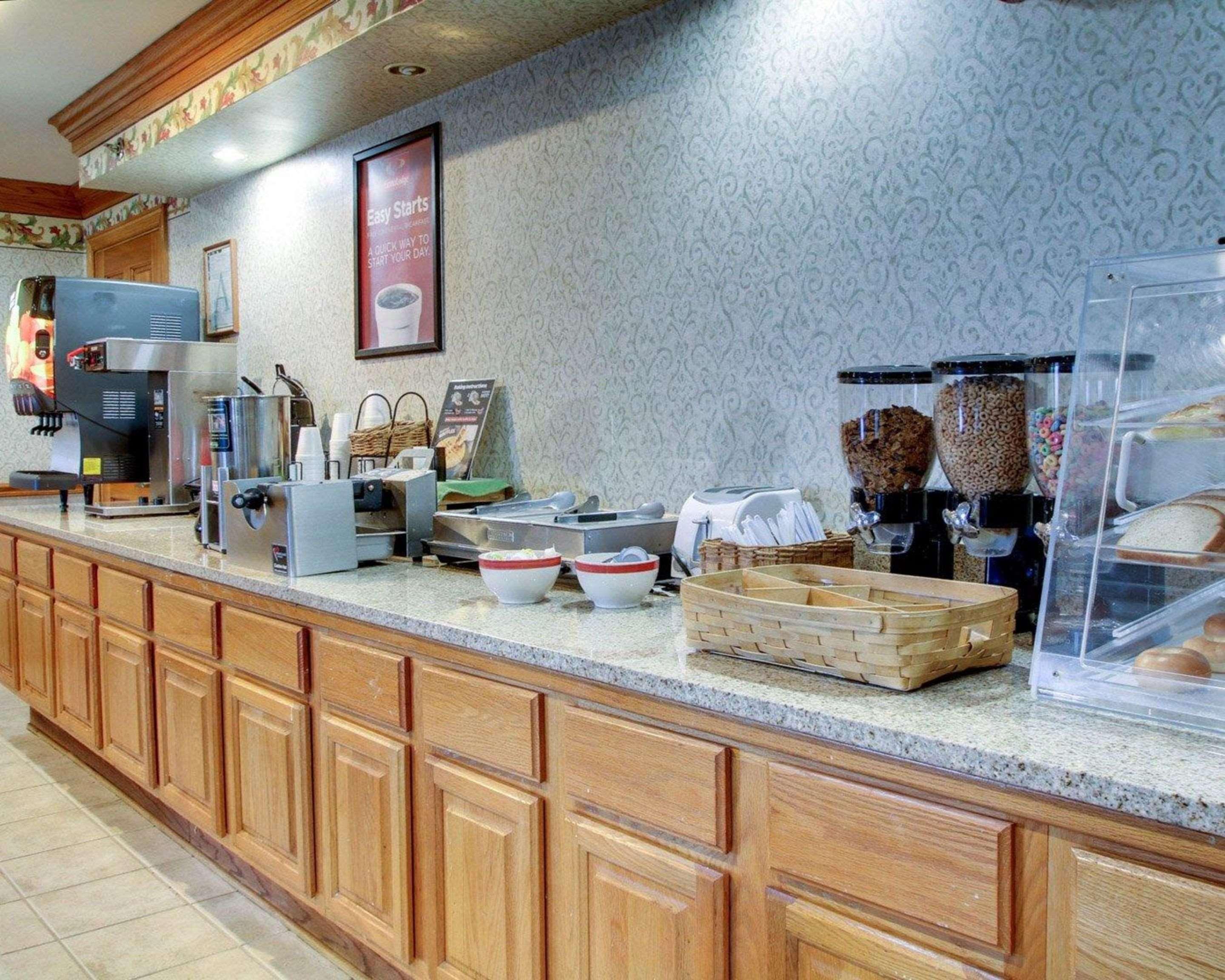 Econo Lodge Inn & Suites Flowood Kültér fotó